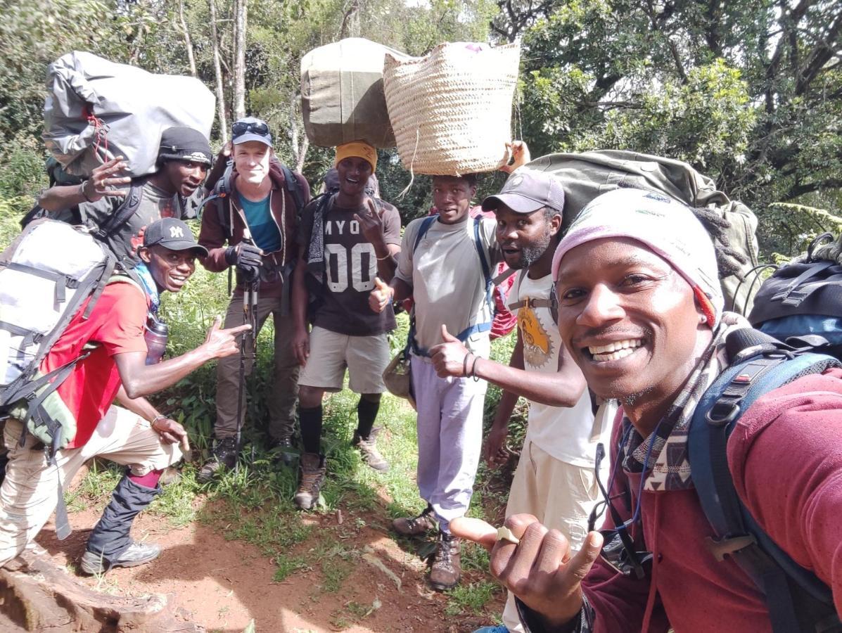 Mai Kilimanjaro Home Stay Marangu Экстерьер фото